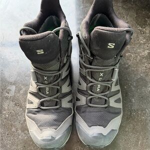 Salomon Men's Black and Gray Athletic Shoes